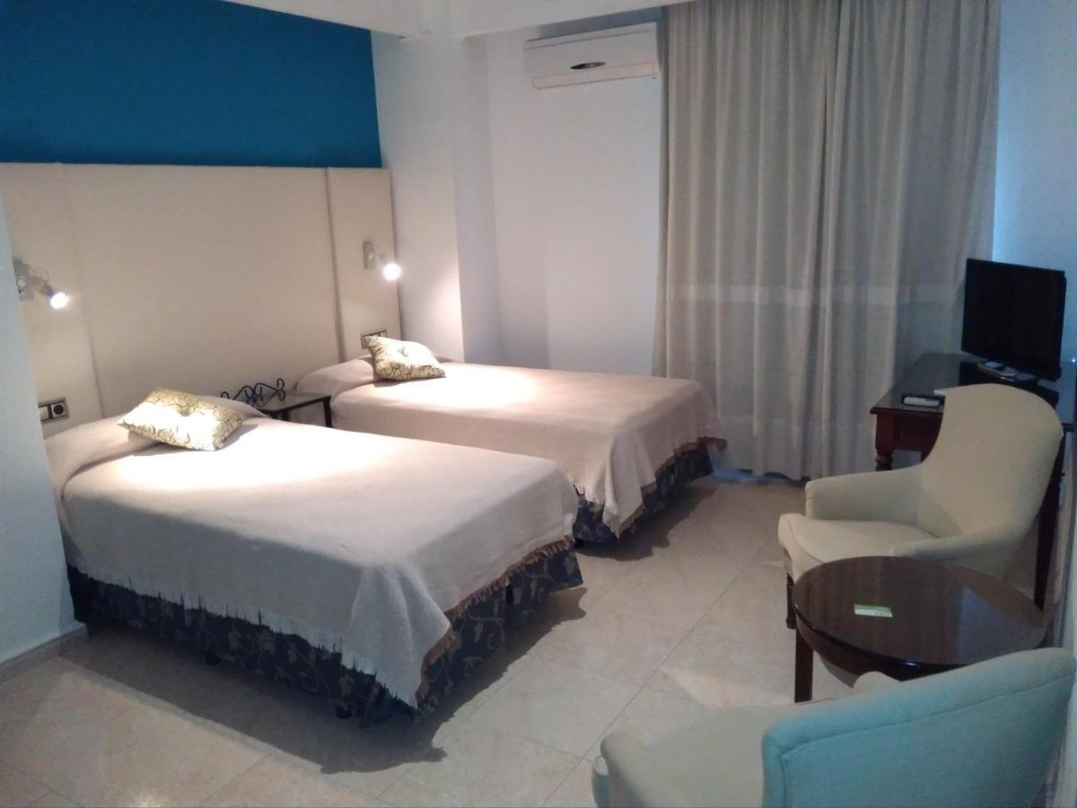 Hotel Nuevo Ara Caces Cameră foto